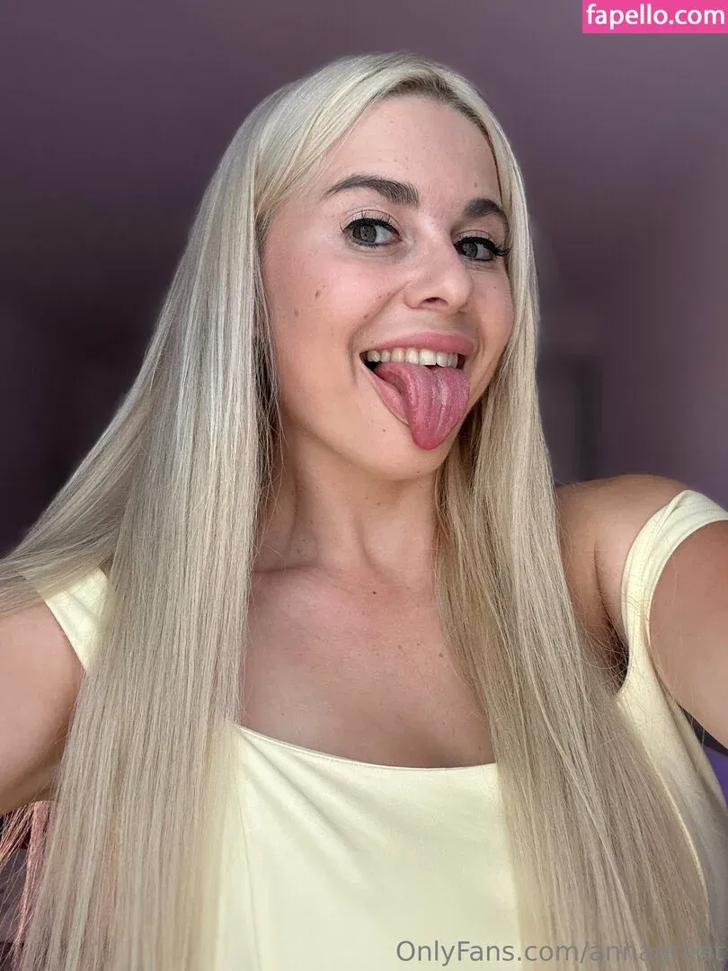 annagreat Onlyfans Photo Gallery 