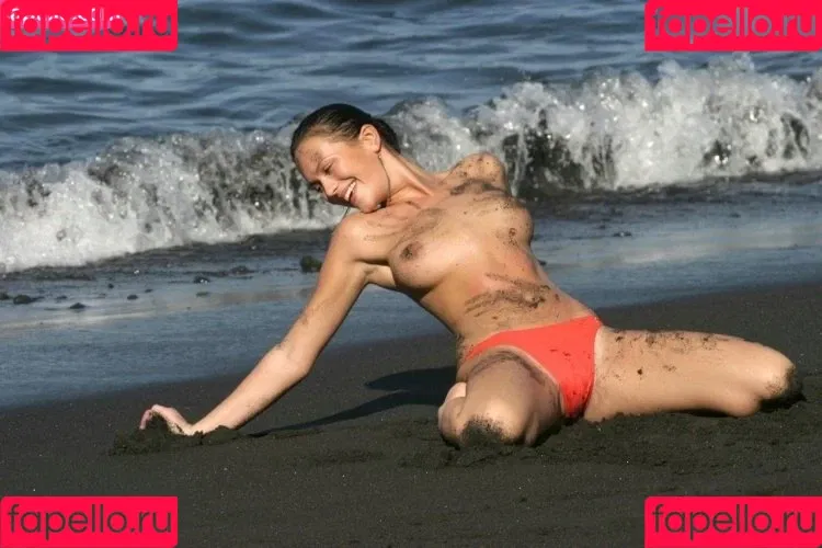 Lucy Clarkson Onlyfans Photo Gallery 
