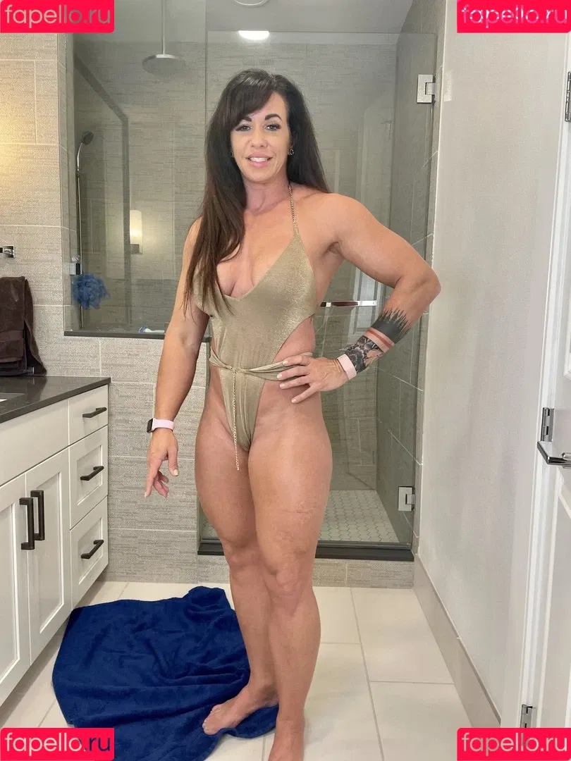 Laura Muscles Onlyfans Photo Gallery 