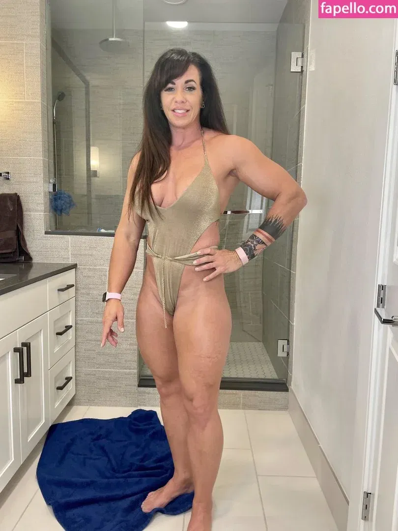 Laura Muscles Onlyfans Photo Gallery 