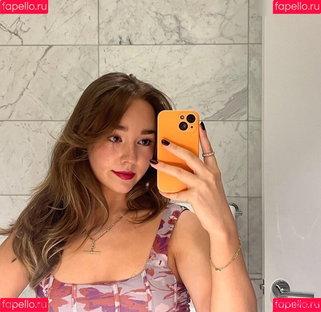 Holly Taylor Onlyfans Photo Gallery 