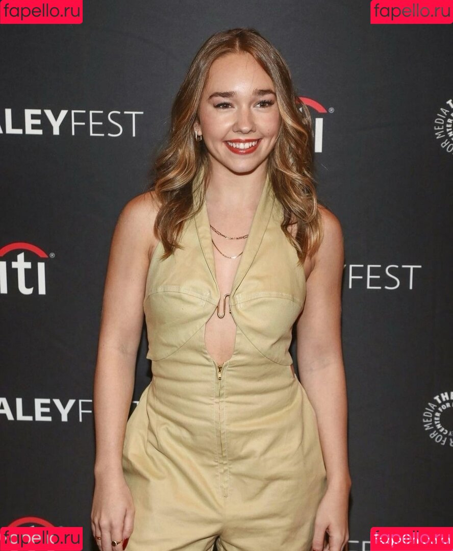 Holly Taylor Onlyfans Photo Gallery 