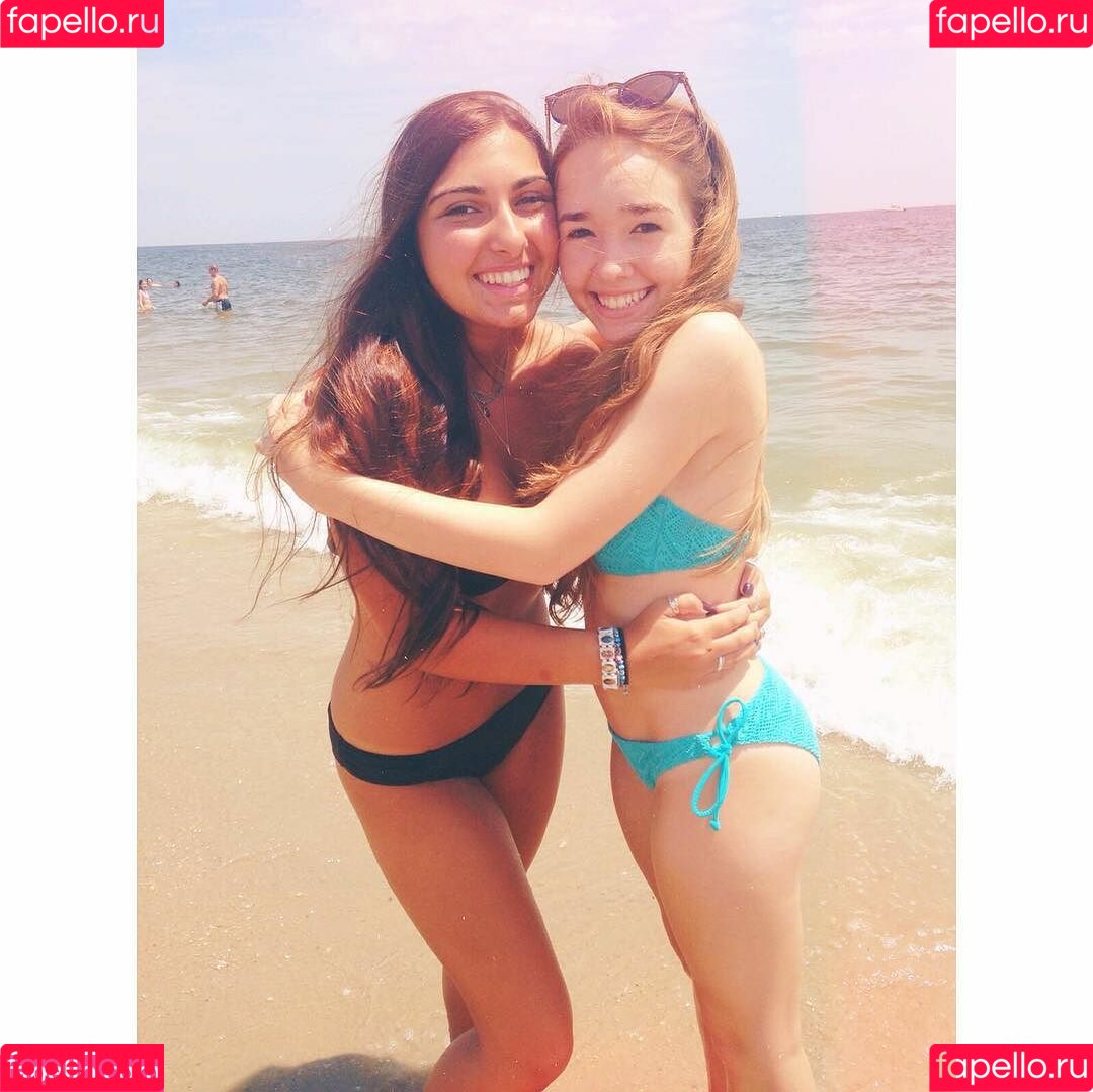 Holly Taylor Onlyfans Photo Gallery 