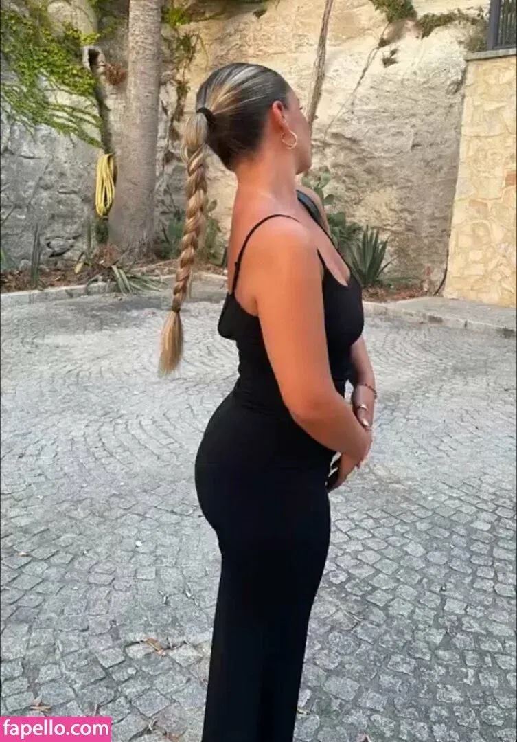 Victoria Sophie Onlyfans Photo Gallery 