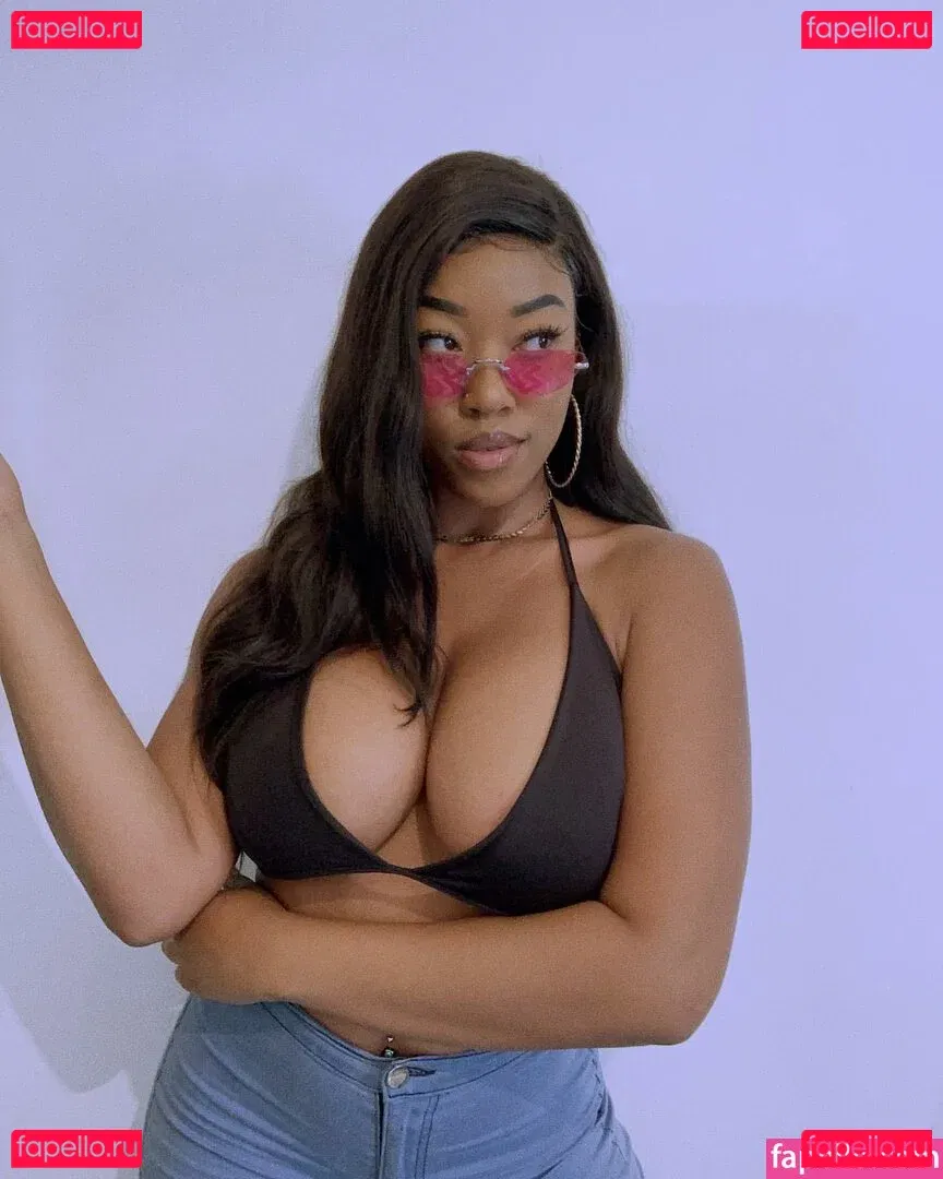 thecleopatraway Onlyfans Photo Gallery 