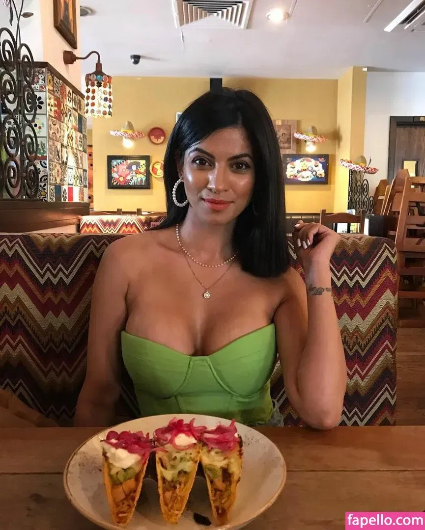 Sureet Kular Onlyfans Photo Gallery 