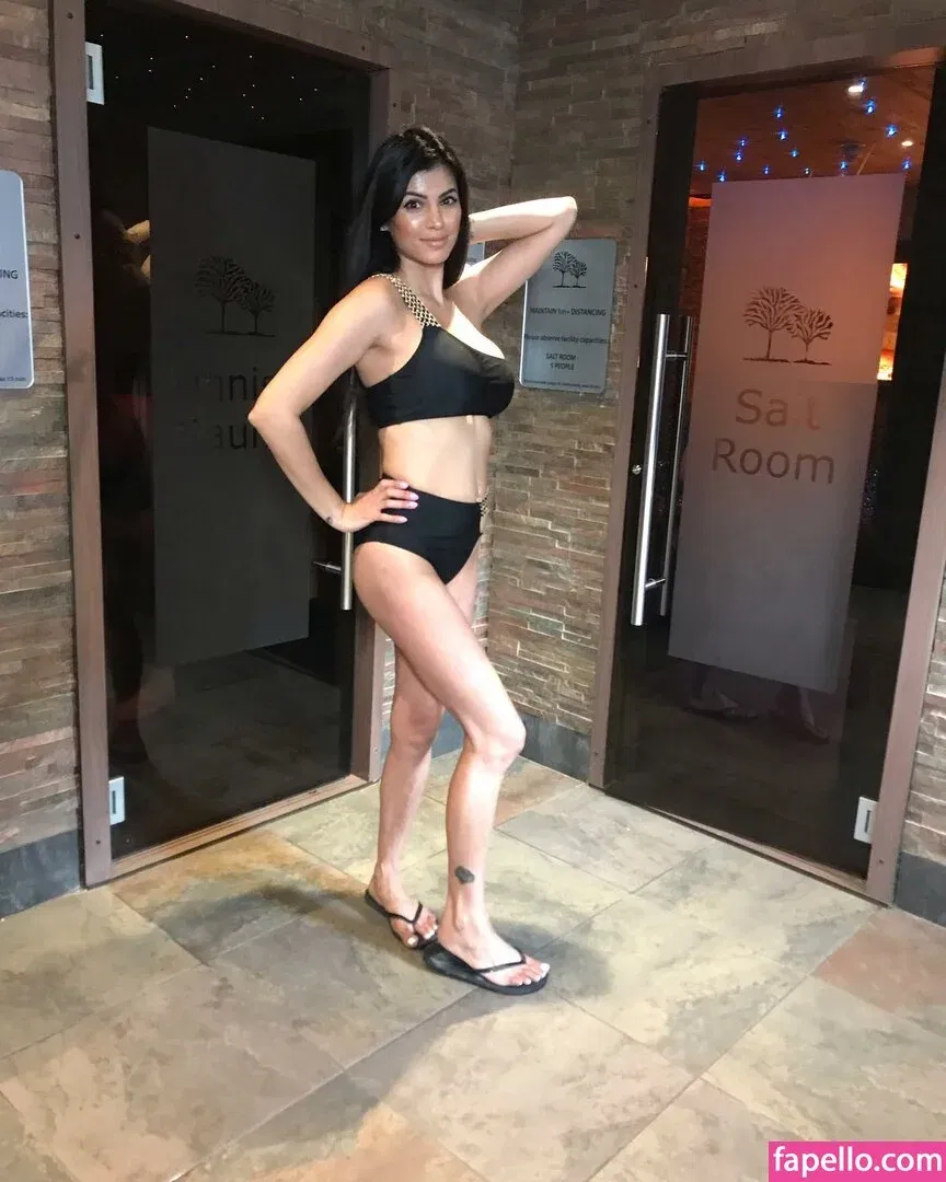 Sureet Kular Onlyfans Photo Gallery 