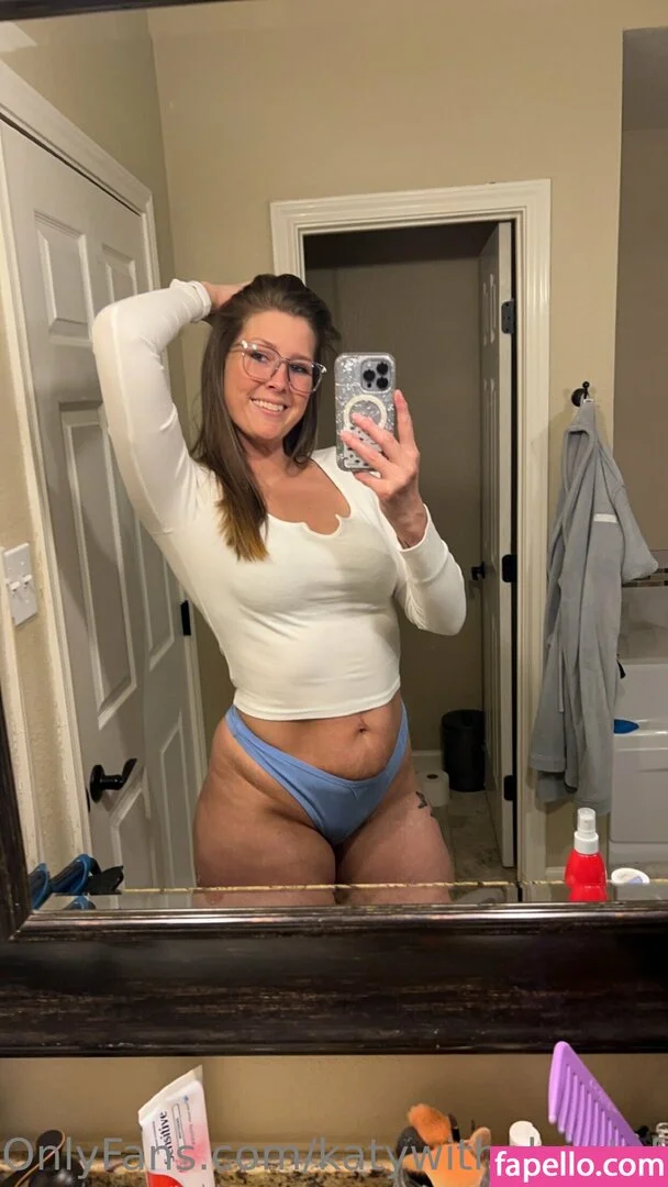 katywithabootyfree Onlyfans Photo Gallery 