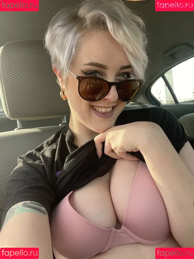 yoemilyreyfree Onlyfans Photo Gallery 
