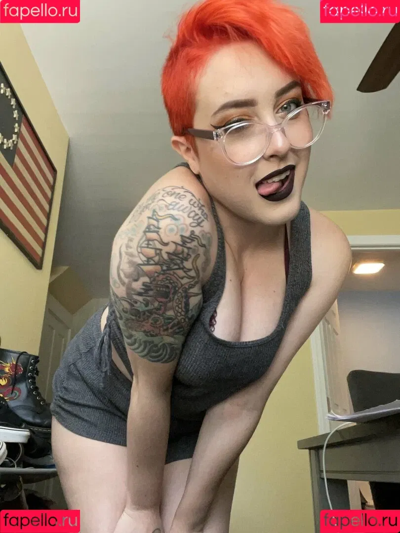 yoemilyreyfree Onlyfans Photo Gallery 