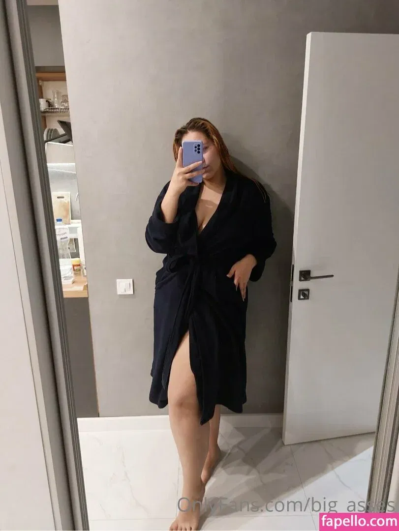 curvy_iris Onlyfans Photo Gallery 