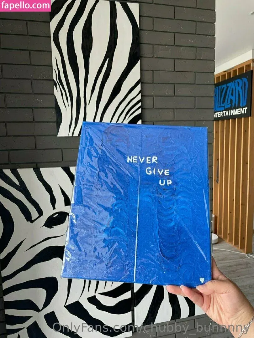 curvy_iris Onlyfans Photo Gallery 