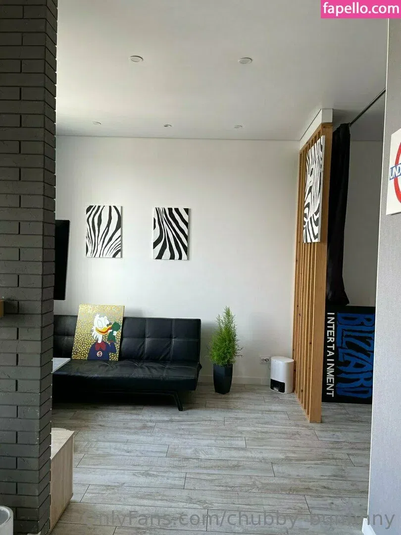 curvy_iris Onlyfans Photo Gallery 