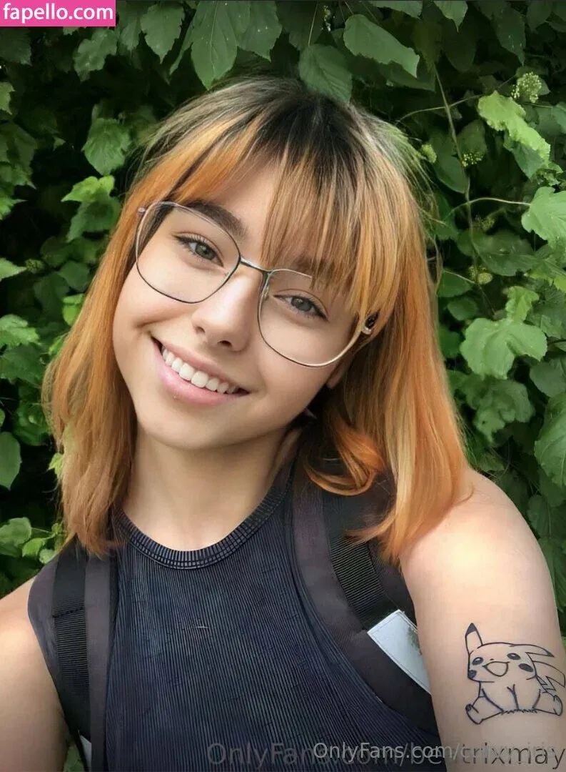 curvy_iris Onlyfans Photo Gallery 