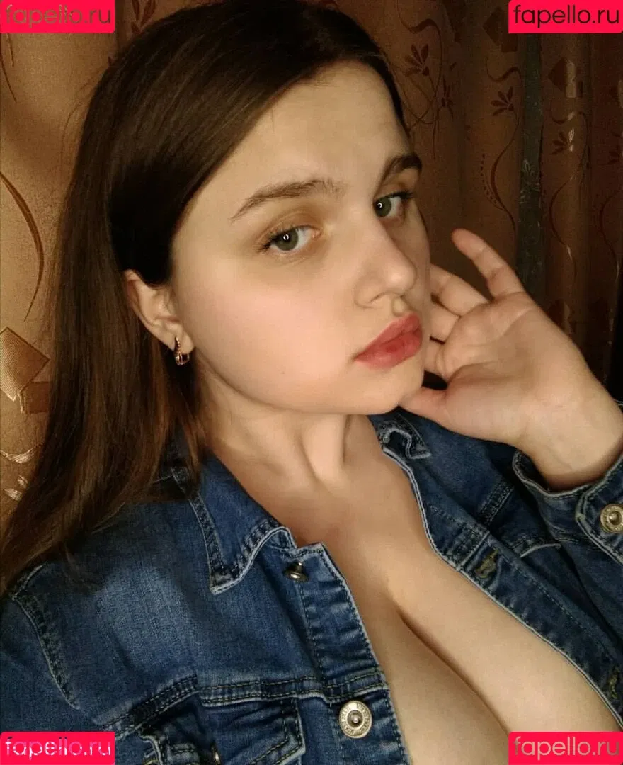 Nadia Onlyfans Photo Gallery 