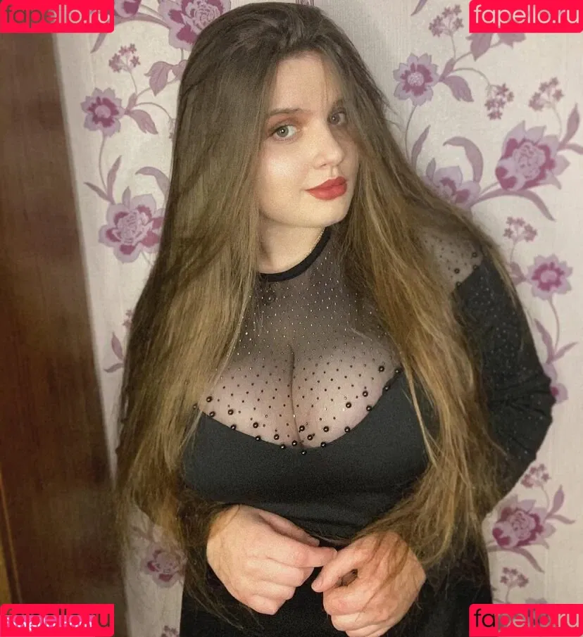 Nadia Onlyfans Photo Gallery 