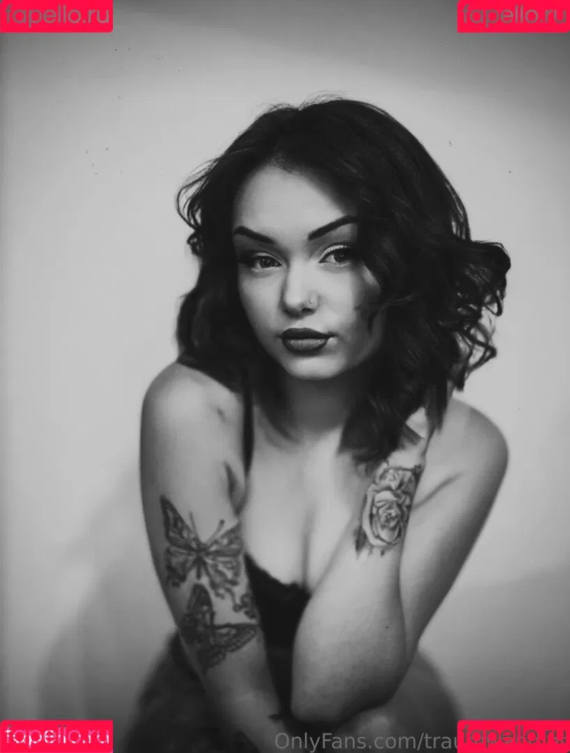Traumwandler Allegra Onlyfans Photo Gallery 