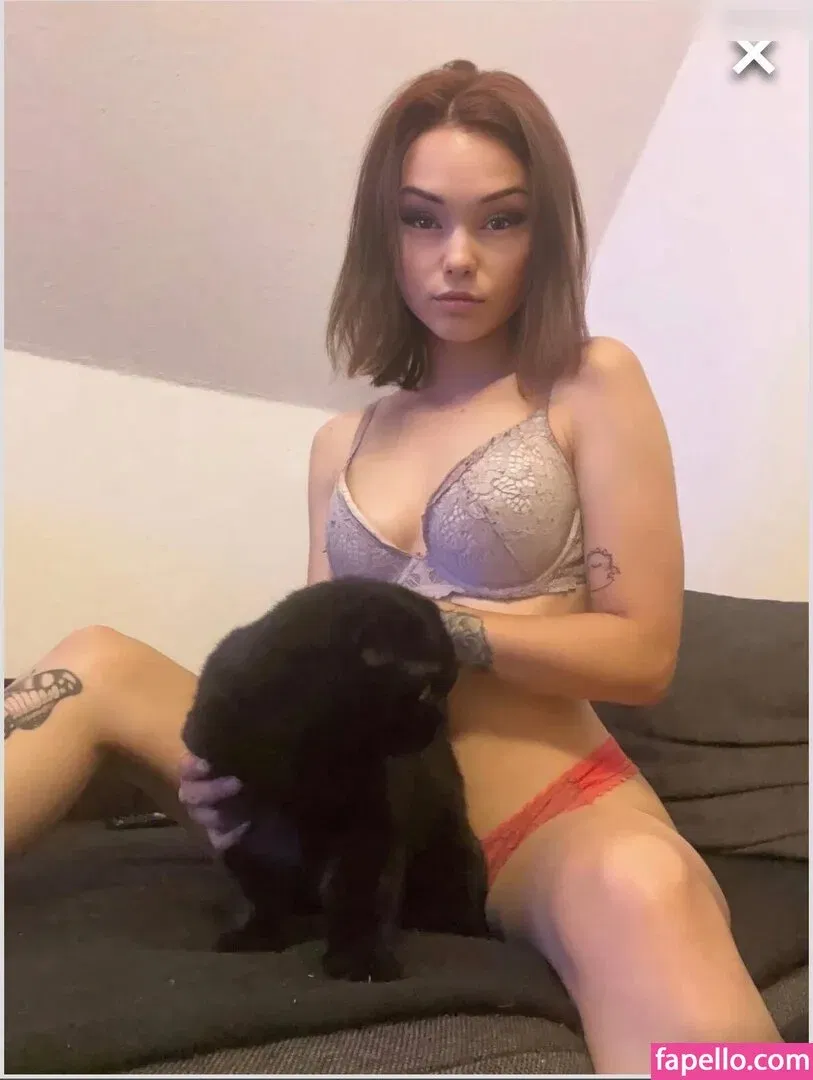 Traumwandler Allegra Onlyfans Photo Gallery 