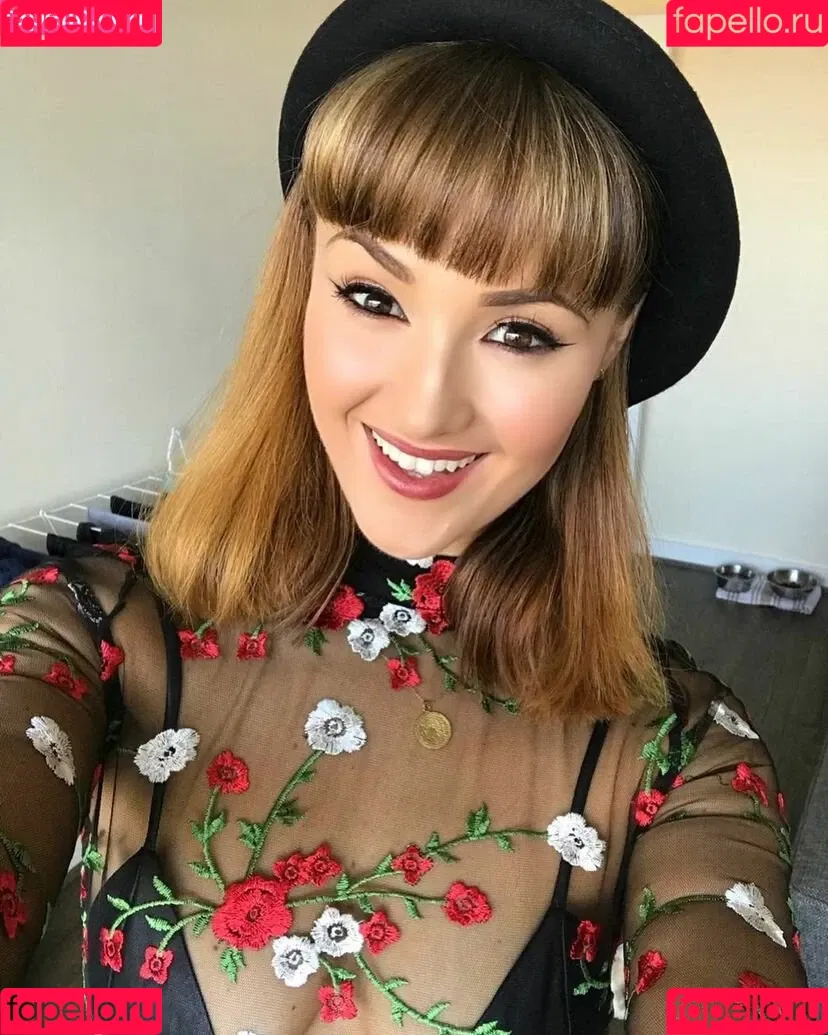 Lisa Hoszowskyj Onlyfans Photo Gallery 
