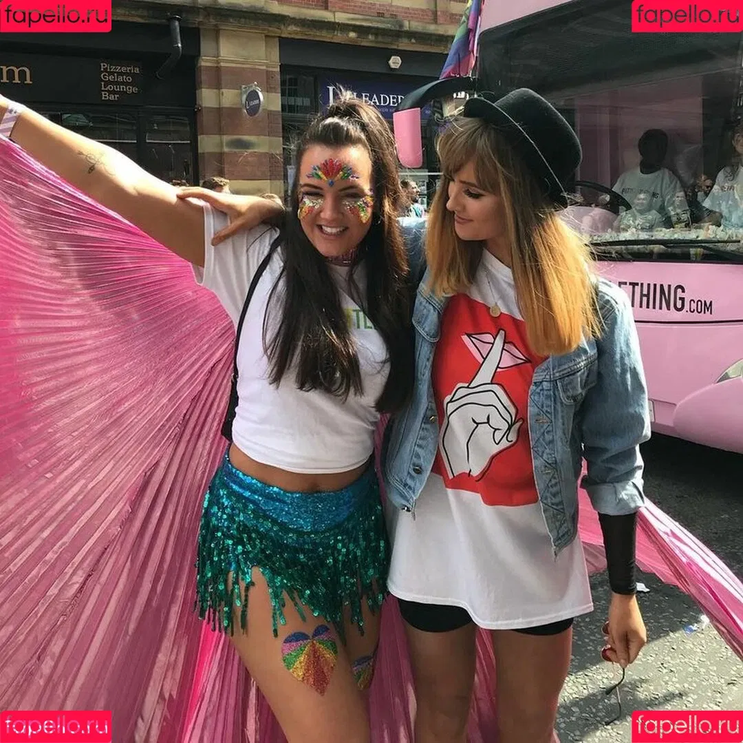 Lisa Hoszowskyj Onlyfans Photo Gallery 