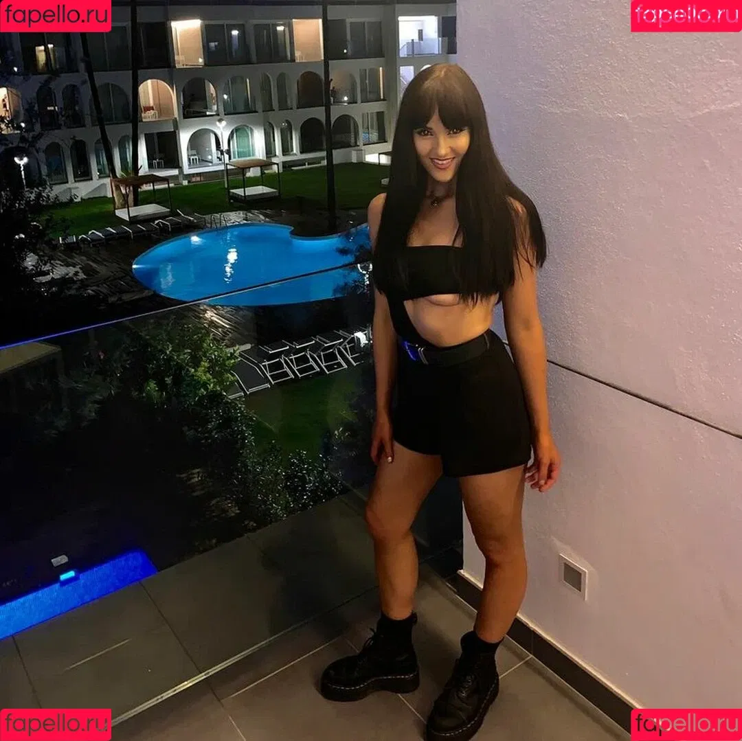 Lisa Hoszowskyj Onlyfans Photo Gallery 