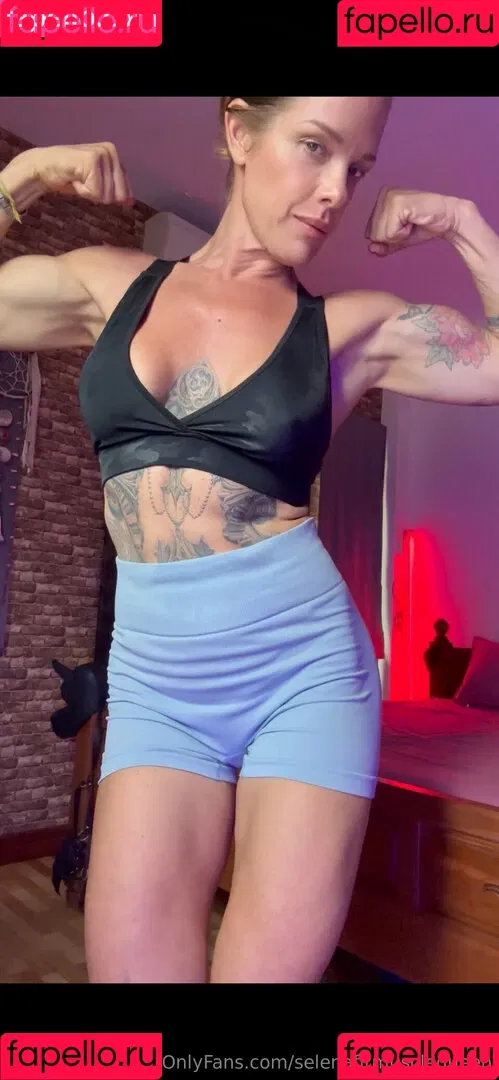 Selena Fit Muscle Mommy Onlyfans Photo Gallery 