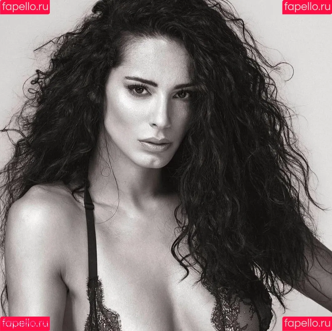 Raffaella Modugno Onlyfans Photo Gallery 