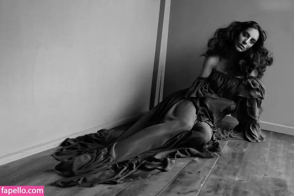 Raffaella Modugno Onlyfans Photo Gallery 