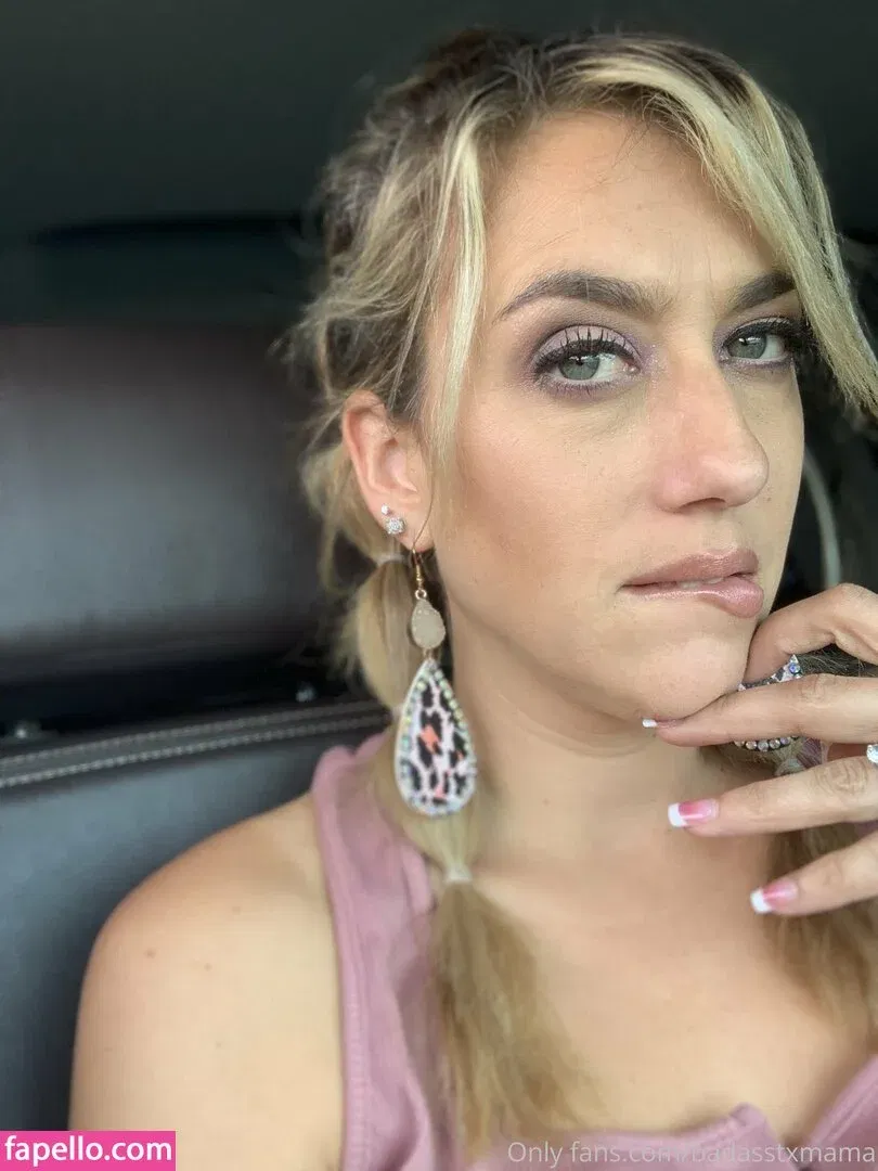 badasstxmama Onlyfans Photo Gallery 