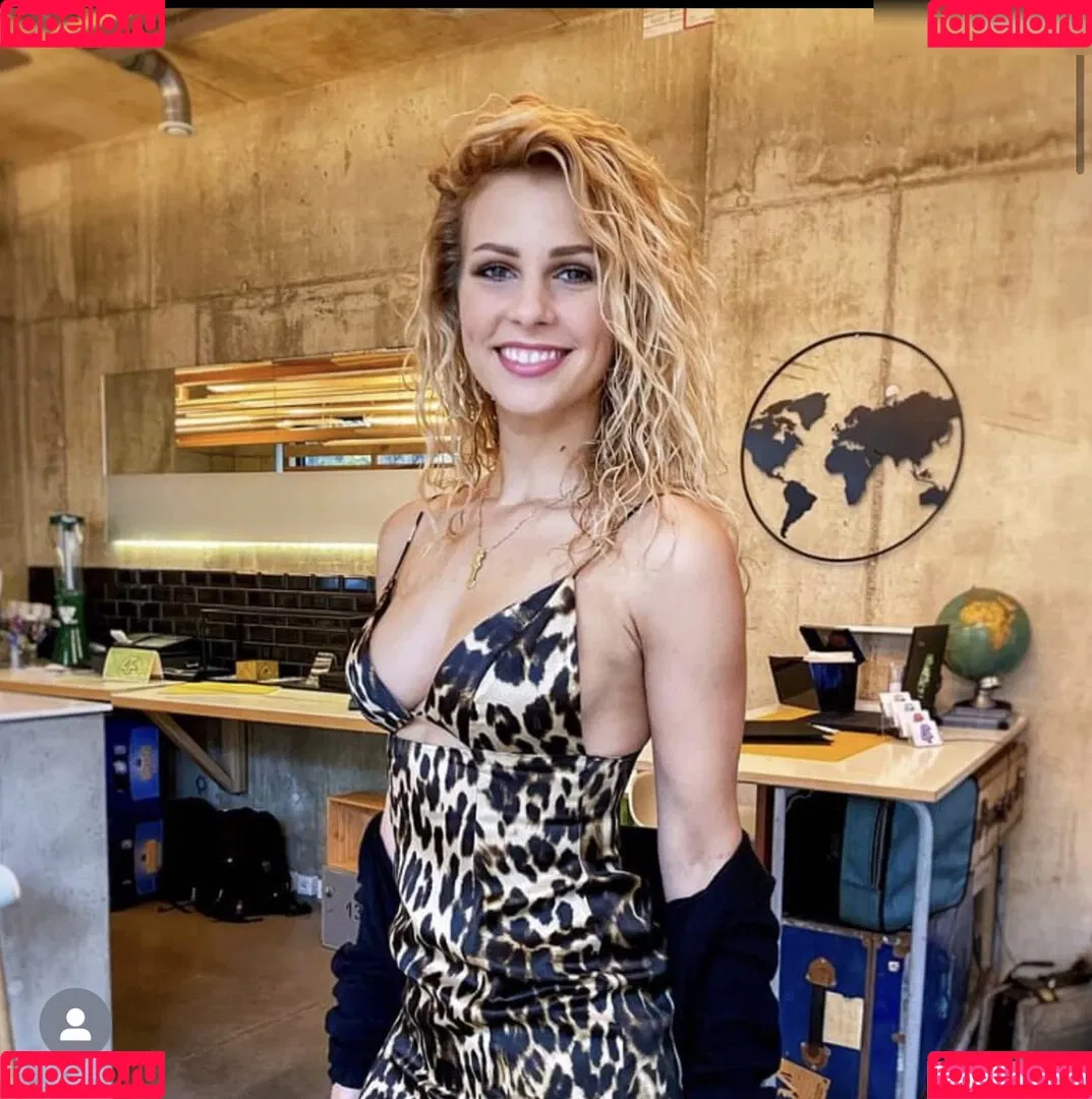 Carolina Peukmann Onlyfans Photo Gallery 