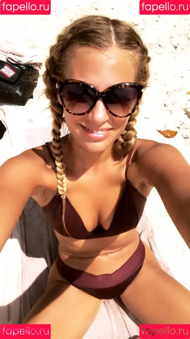 Carolina Peukmann Onlyfans Photo Gallery 