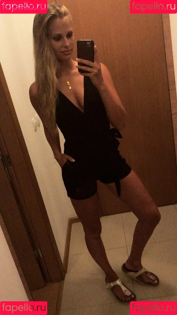 Carolina Peukmann Onlyfans Photo Gallery 