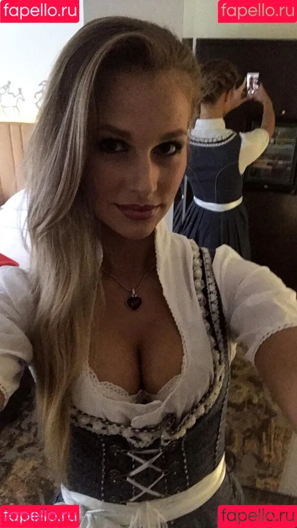 Carolina Peukmann Onlyfans Photo Gallery 