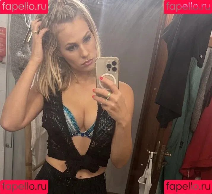 Carolina Peukmann Onlyfans Photo Gallery 