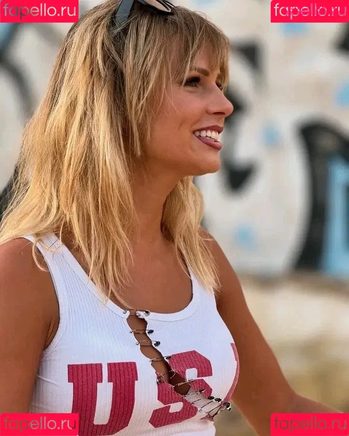 Carolina Peukmann Onlyfans Photo Gallery 