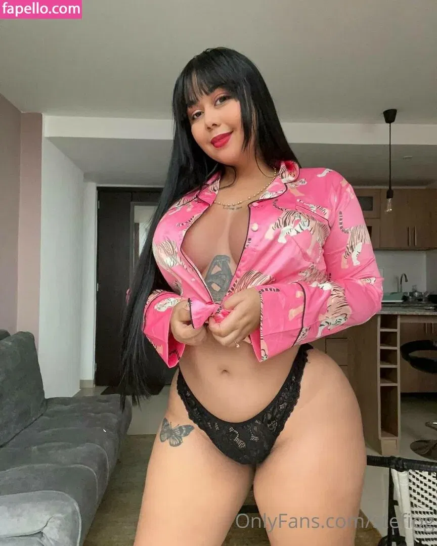 steph.paul Onlyfans Photo Gallery 