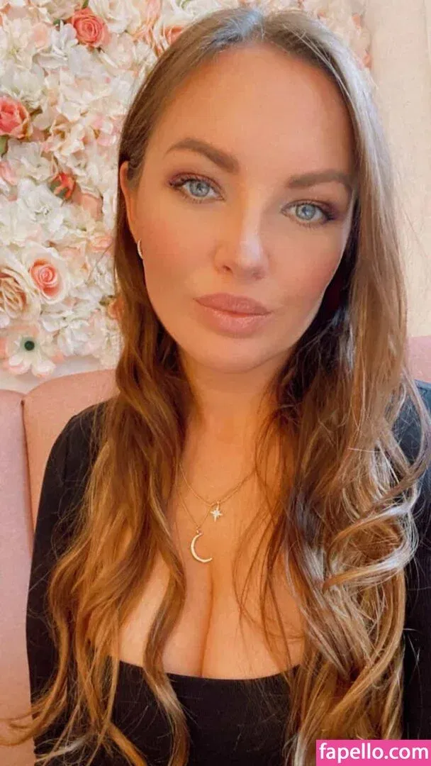 jennynextdoorgirl Onlyfans Photo Gallery 