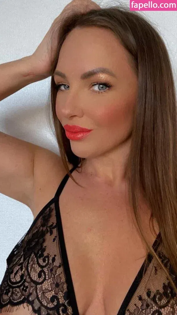 jennynextdoorgirl Onlyfans Photo Gallery 