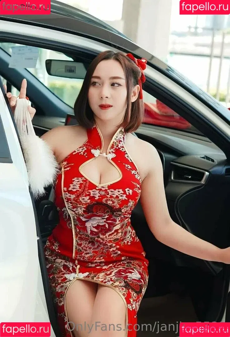 janjira5532 Onlyfans Photo Gallery 