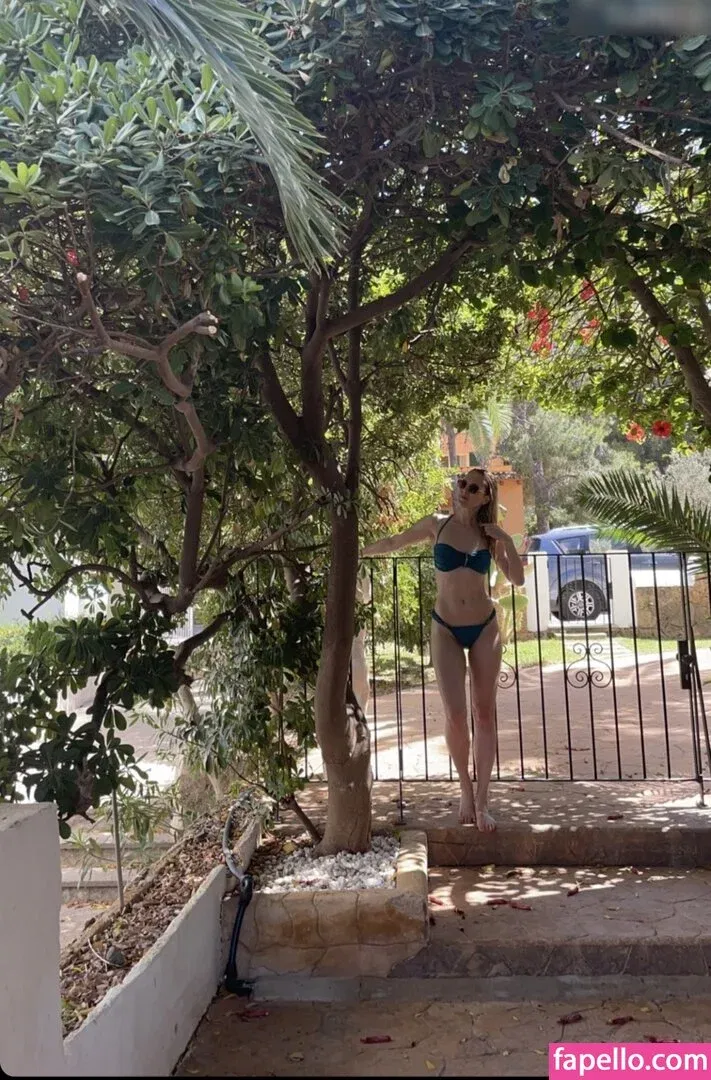 Ruth Hofmann Onlyfans Photo Gallery 