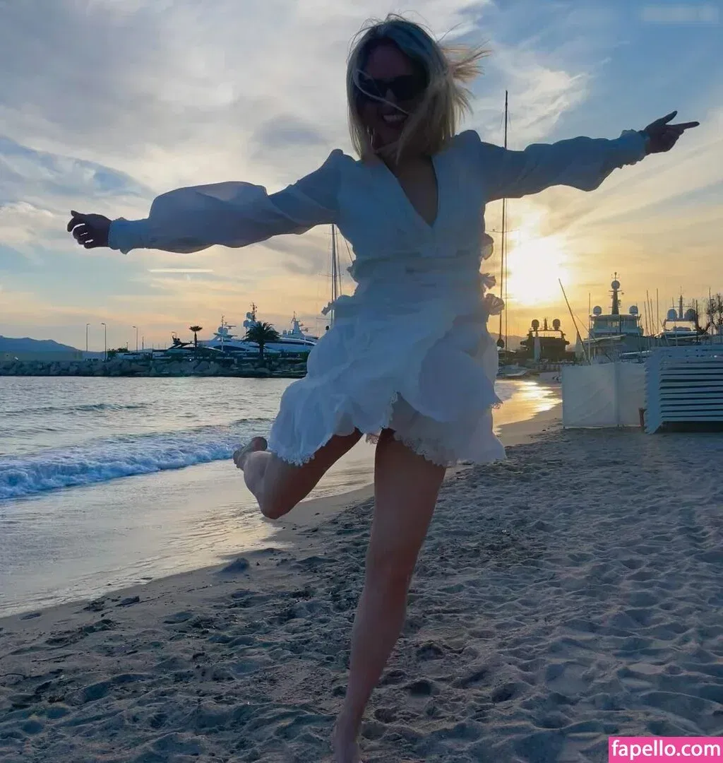 Ruth Hofmann Onlyfans Photo Gallery 