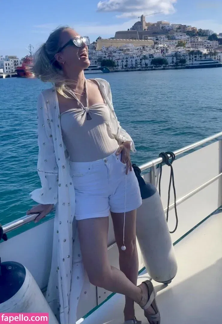 Ruth Hofmann Onlyfans Photo Gallery 