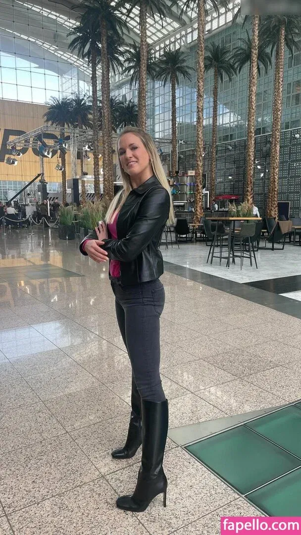 Ruth Hofmann Onlyfans Photo Gallery 