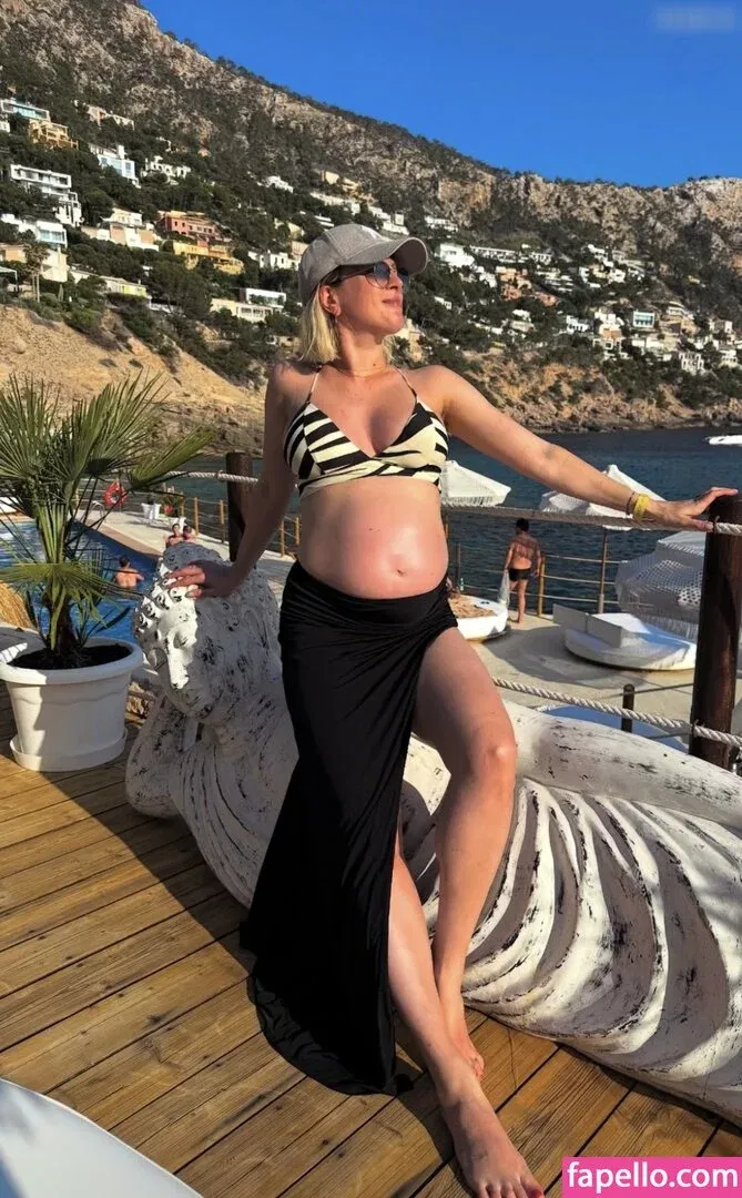 Ruth Hofmann Onlyfans Photo Gallery 