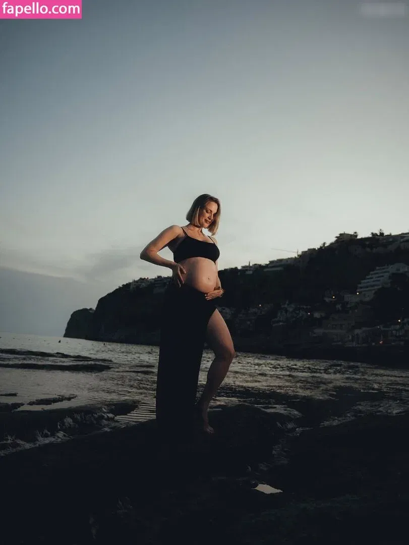 Ruth Hofmann Onlyfans Photo Gallery 