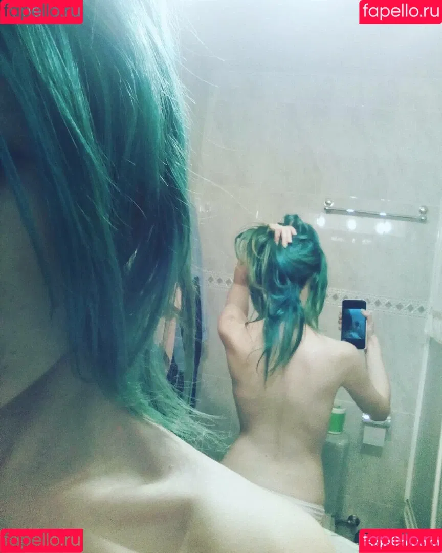 elyshuri Onlyfans Photo Gallery 