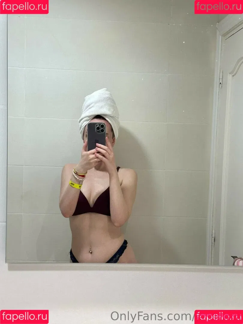 elyshuri Onlyfans Photo Gallery 