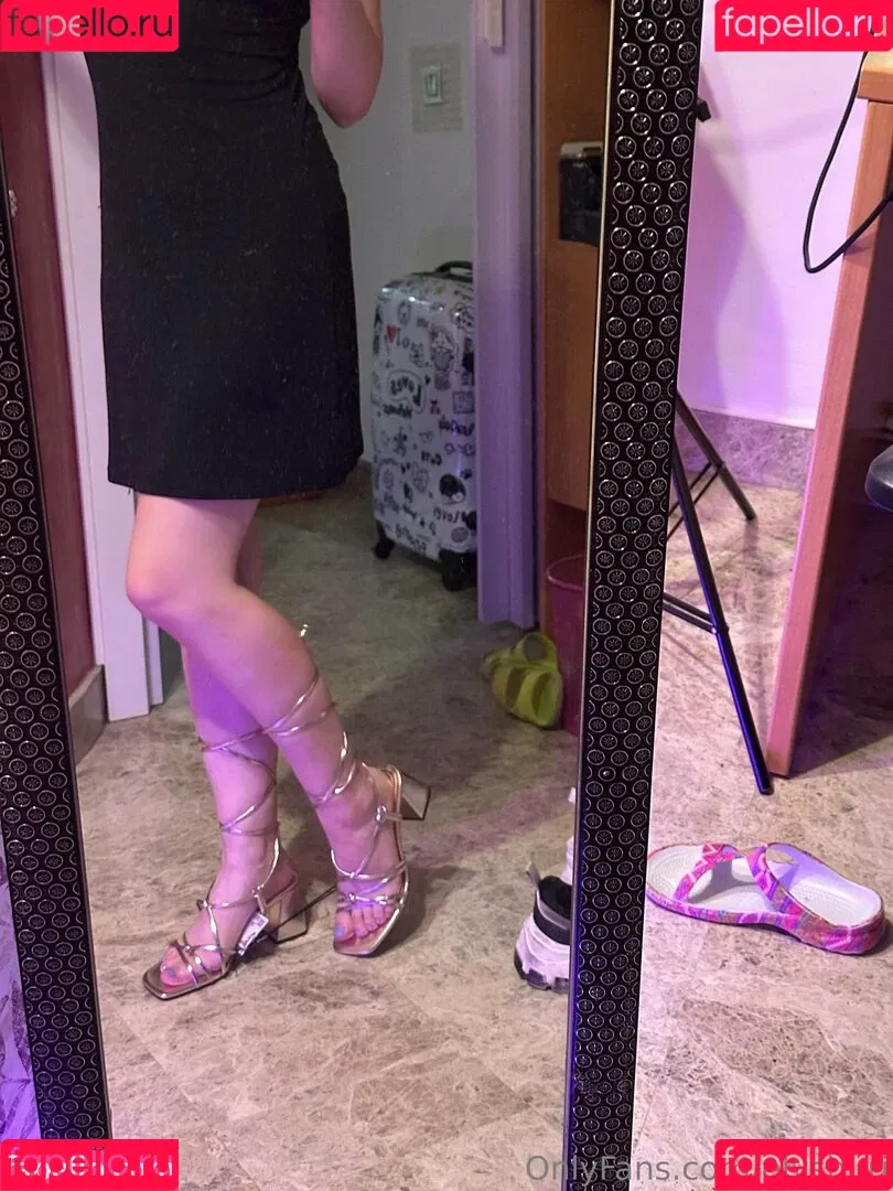 elyshuri Onlyfans Photo Gallery 