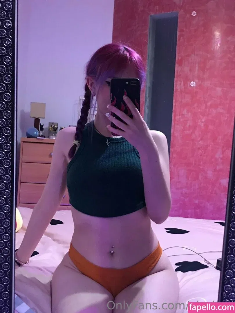 elyshuri Onlyfans Photo Gallery 