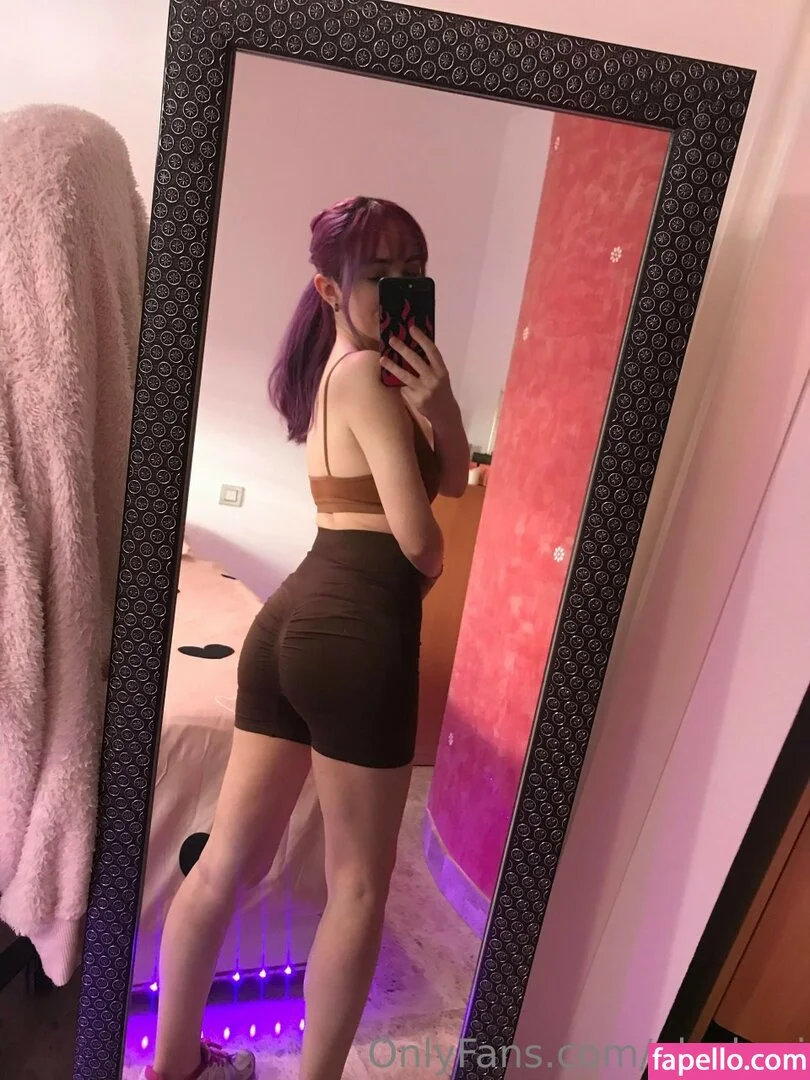 elyshuri Onlyfans Photo Gallery 